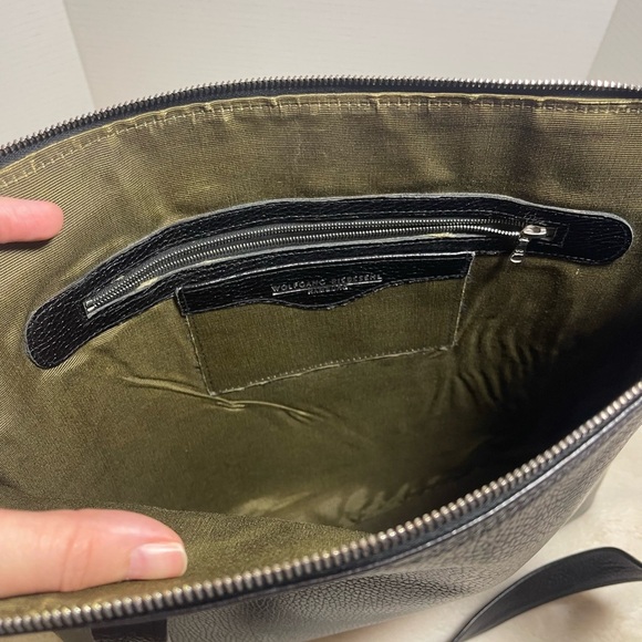 Wolfgang Reibesehl Sleek Black Leather Tote Bag - Picture 6 of 10